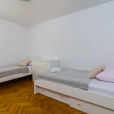 Apartman Leo * ספליט